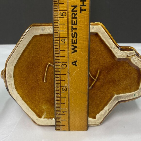 Vintage McCoy Pottery Wishing Well Planter - Picture 10 of 10